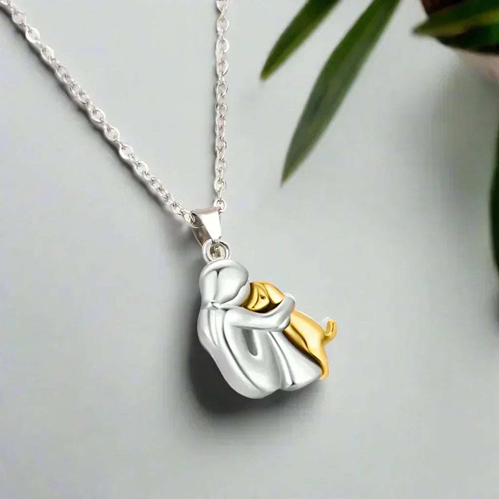 Alma Necklace
