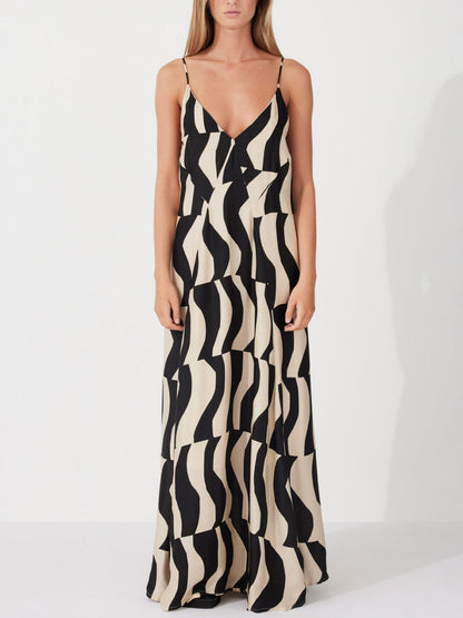 Relaxed Fit Scooped Back Style Maxi Dress - Riviera London
