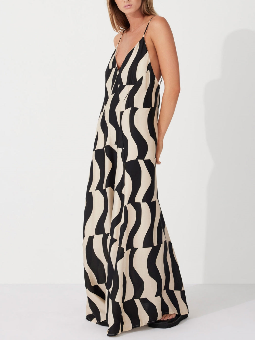 Relaxed Fit Scooped Back Style Maxi Dress - Riviera London